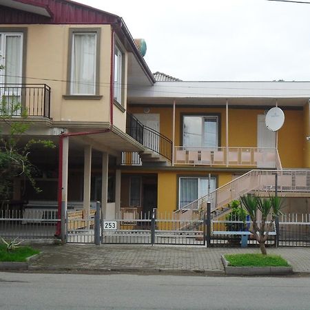 Guest House Nika Kobuleti Εξωτερικό φωτογραφία