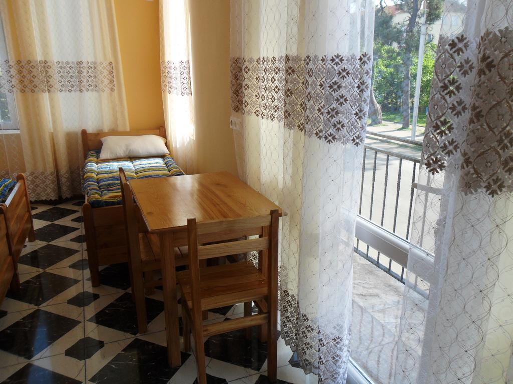 Guest House Nika Kobuleti Εξωτερικό φωτογραφία