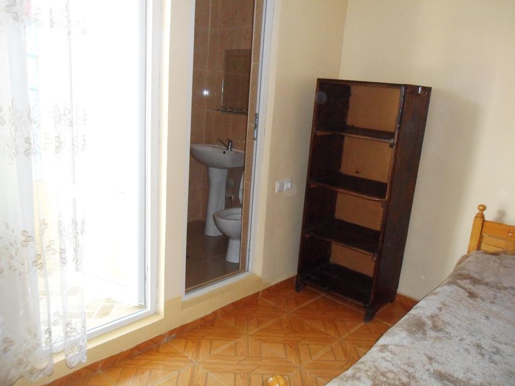 Guest House Nika Kobuleti Εξωτερικό φωτογραφία