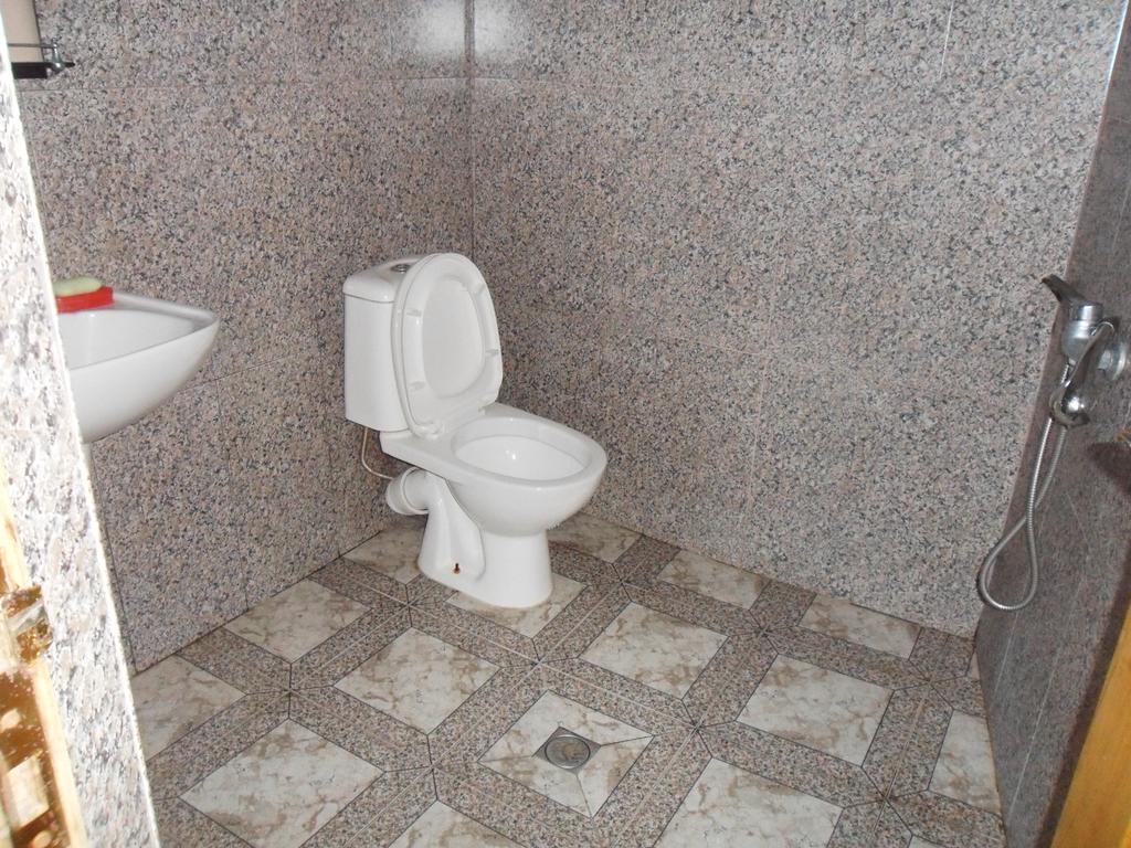 Guest House Nika Kobuleti Εξωτερικό φωτογραφία