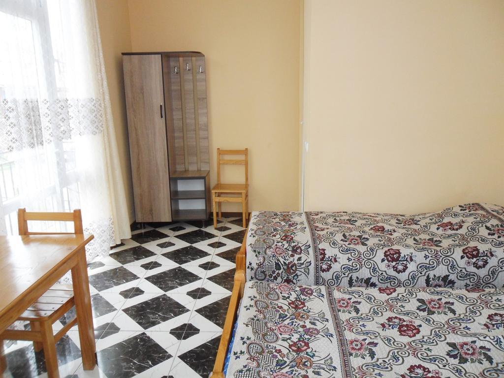 Guest House Nika Kobuleti Εξωτερικό φωτογραφία