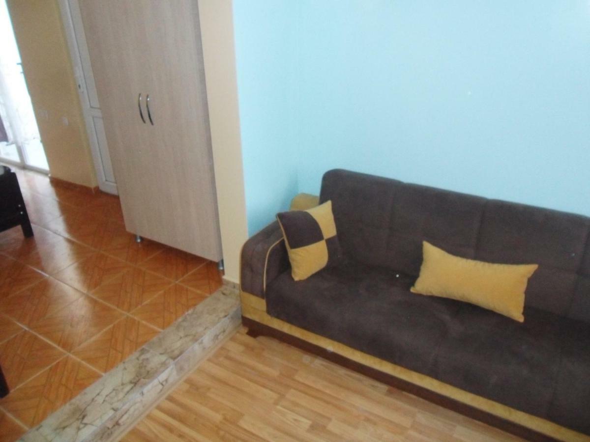 Guest House Nika Kobuleti Εξωτερικό φωτογραφία